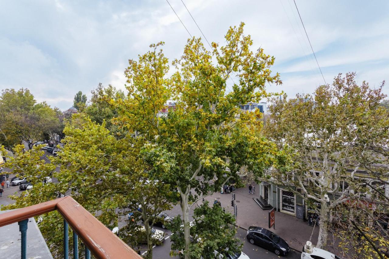 2 Bedroom On Deribasovskaya Str. Odessa Exterior foto